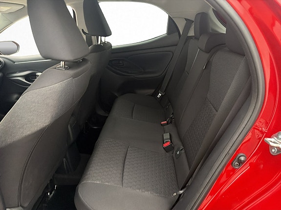 Toyota Yaris 12 of 22