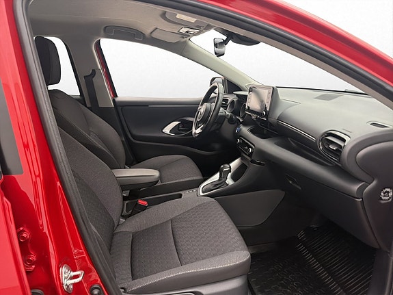 Toyota Yaris 11 of 22