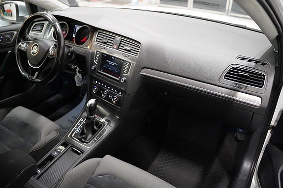 Volkswagen Golf Alltrack 8 of 20