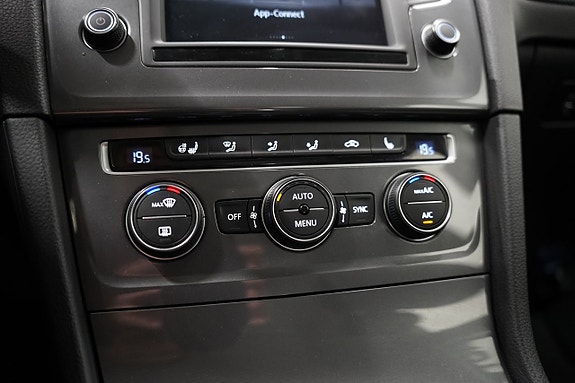 Volkswagen Golf Alltrack 14 of 20