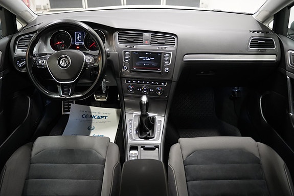 Volkswagen Golf Alltrack 10 of 20
