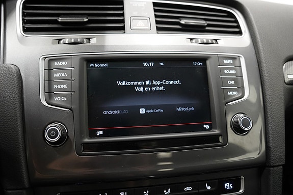 Volkswagen Golf Alltrack 16 of 20