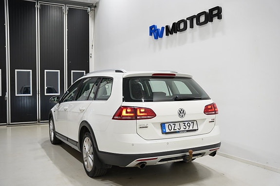 Volkswagen Golf Alltrack 4 of 20