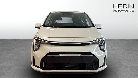 Kia Picanto 7 of 9
