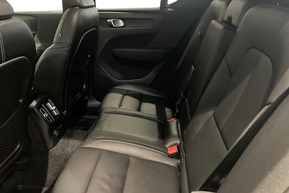Volvo XC40 13 of 21