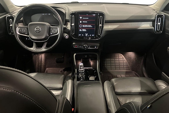 Volvo XC40 10 of 21