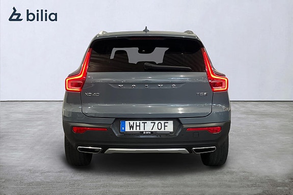 Volvo XC40 5 of 21