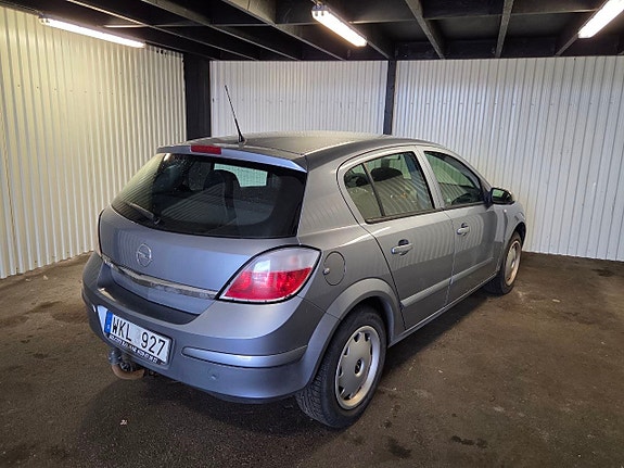Opel Astra 6 of 10