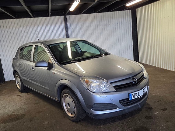 Opel Astra 2 of 10