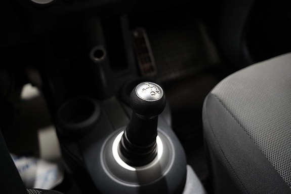 Mitsubishi Colt 13 of 18