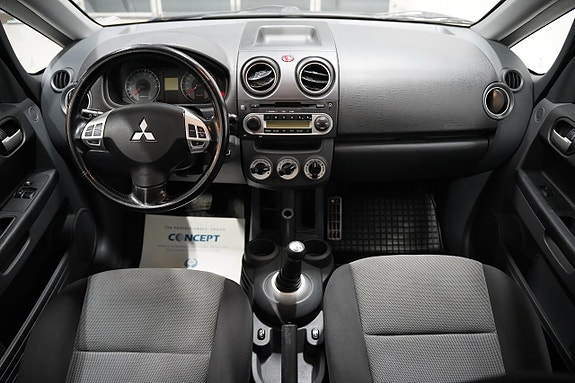 Mitsubishi Colt 10 of 18
