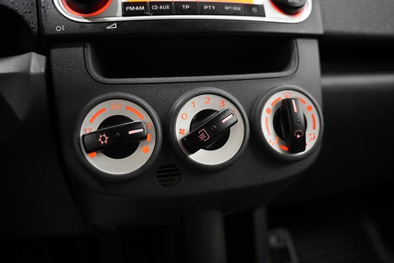 Mitsubishi Colt 14 of 18