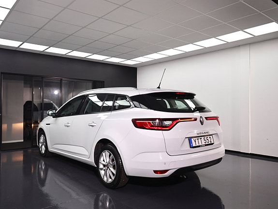 Renault Megane 12 of 29