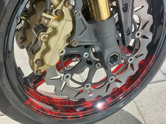 Suzuki GSX-R 1000 8 of 11