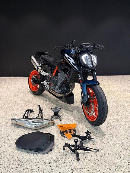 KTM 890 DUKE R Quickshifter | Powerparts | Black Widow | DNA Filter 12 of 12
