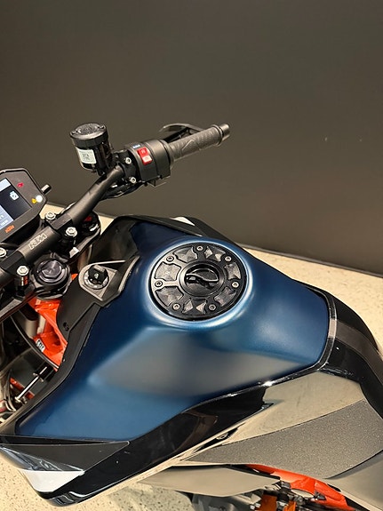 KTM 890 DUKE R Quickshifter | Powerparts | Black Widow | DNA Filter 7 of 12