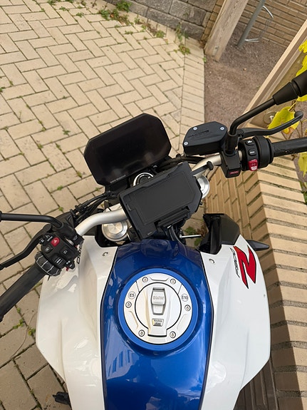BMW F 900 R A2 4 of 5