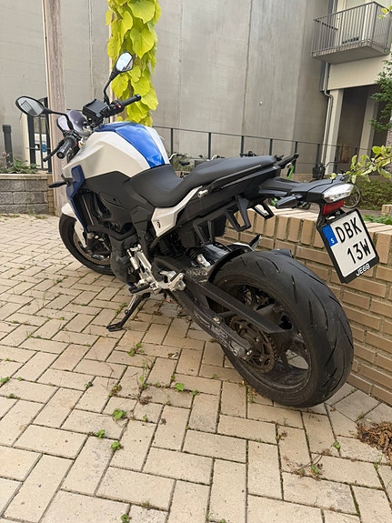 BMW F 900 R A2 5 of 5