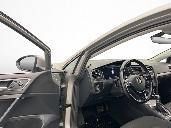 Volkswagen e-Golf VII 10 of 30