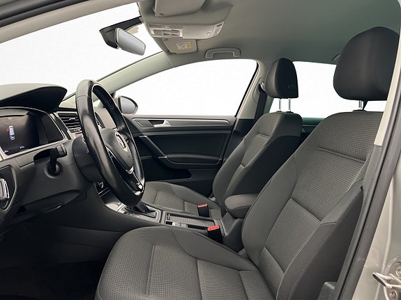 Volkswagen e-Golf VII 11 of 30