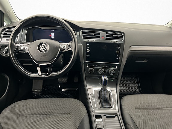 Volkswagen e-Golf VII 12 of 30