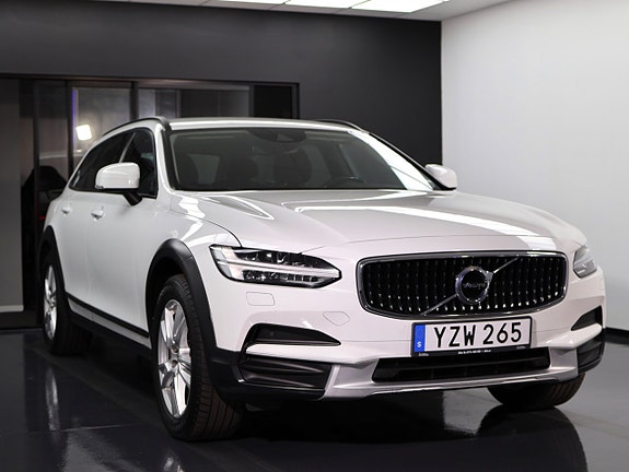 Volvo V90 Cross Country 4 of 30