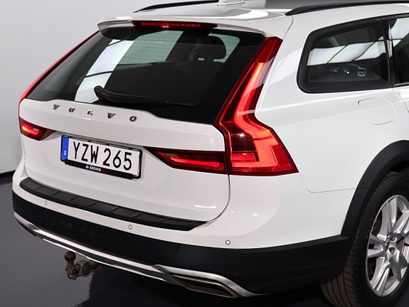 Volvo V90 Cross Country 9 of 30