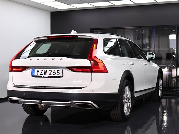 Volvo V90 Cross Country 8 of 30