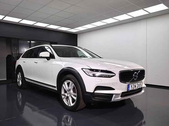 Volvo V90 Cross Country 7 of 30