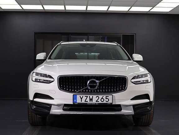 Volvo V90 Cross Country 5 of 30