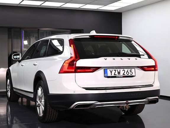 Volvo V90 Cross Country 11 of 30