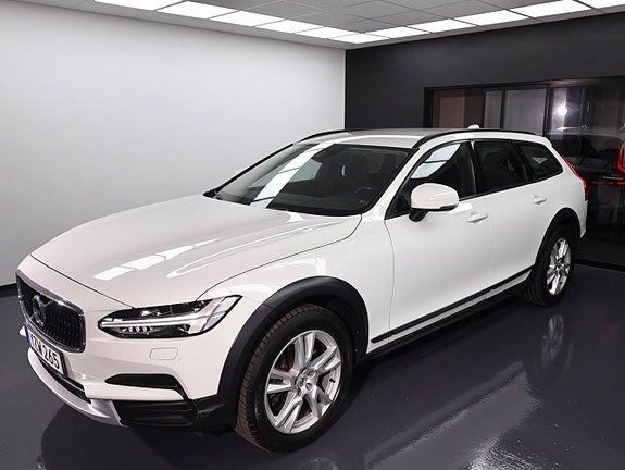 Volvo V90 Cross Country 6 of 30
