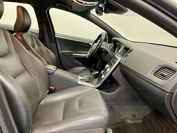 Volvo V60 Cross Country 20 of 24