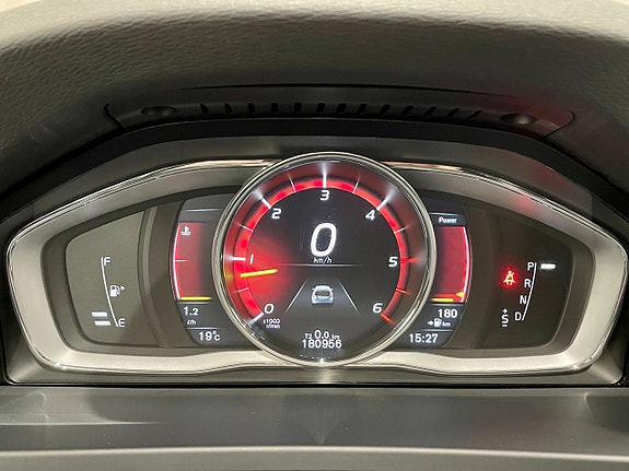 Volvo V60 Cross Country 10 of 24