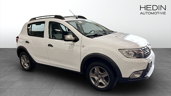 Dacia Sandero 2 of 9