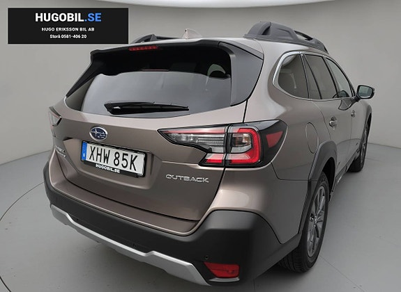 Subaru Outback 2 of 5