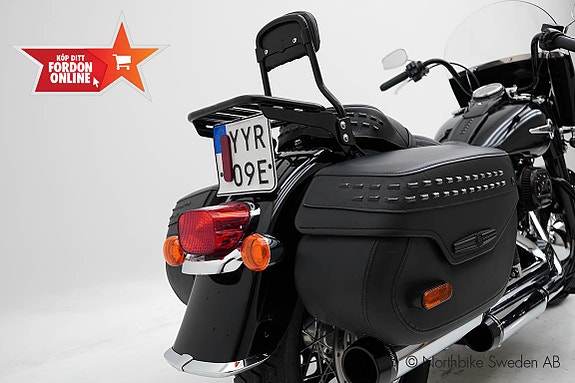 Harley-Davidson Heritage Softail Classic 13 of 23