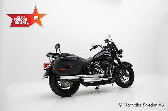 Harley-Davidson Heritage Softail Classic 14 of 23
