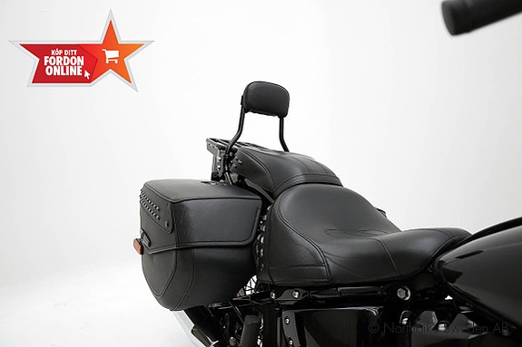 Harley-Davidson Heritage Softail Classic 8 of 23