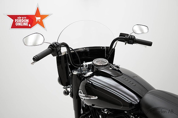 Harley-Davidson Heritage Softail Classic 19 of 23
