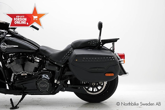 Harley-Davidson Heritage Softail Classic 16 of 23