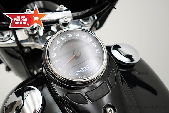 Harley-Davidson Heritage Softail Classic 23 of 23