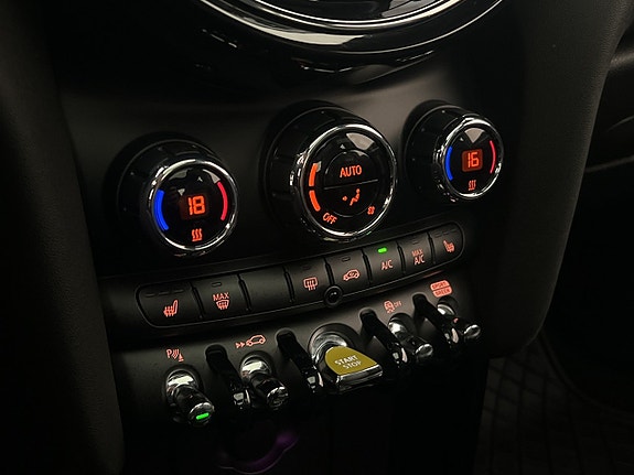MINI Cooper SE 20 of 30