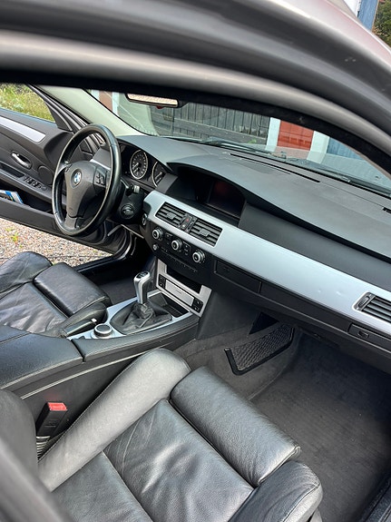 BMW 520d 5 of 6