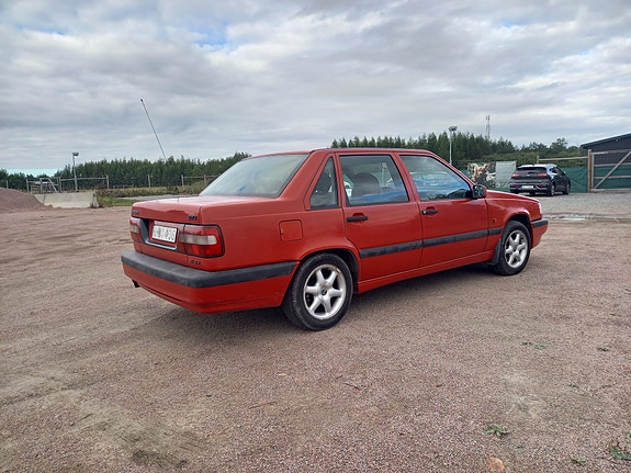 Volvo 850 2 of 7