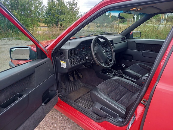 Volvo 850 3 of 7
