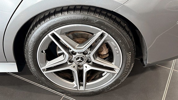 Mercedes-Benz CLA200 7 of 12