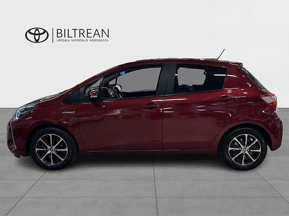 Toyota Yaris 3 of 18