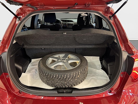Toyota Yaris 12 of 18