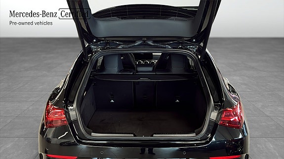 Mercedes-Benz CLA250 e 10 of 17